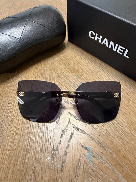 CHANEL Rimless Square Sunglasses in Dark Gradient with Gold Accents main image 7